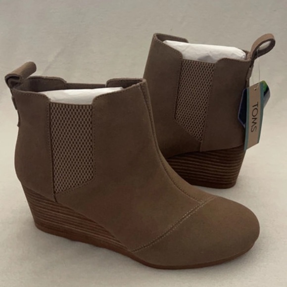 TOMS Kayley Taupe Grey Suede Boot - Picture 15 of 16